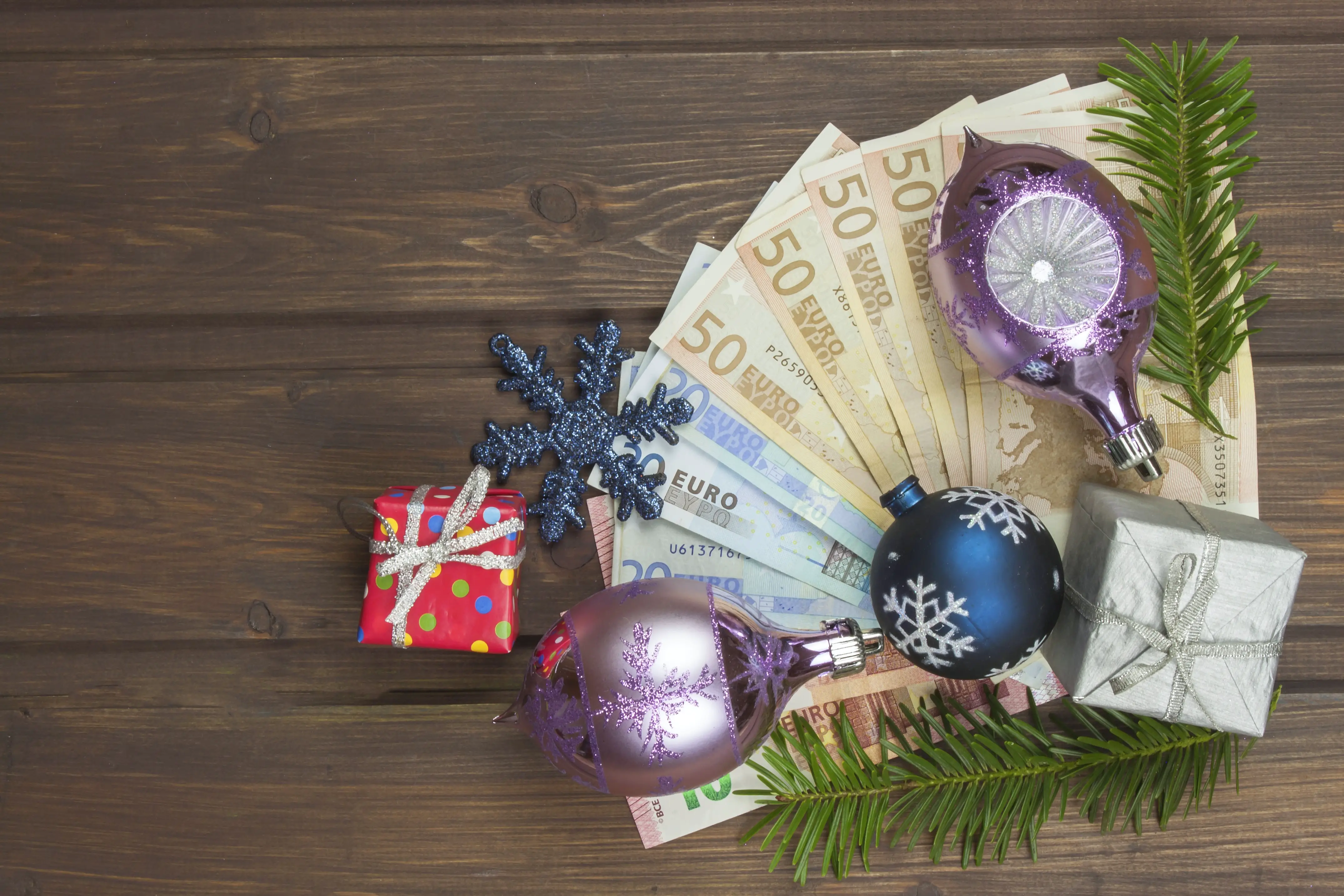 How to make extra money in time for the holidays